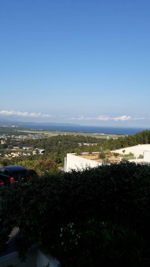 شقة Hyeres Costebelle المظهر الخارجي الصورة